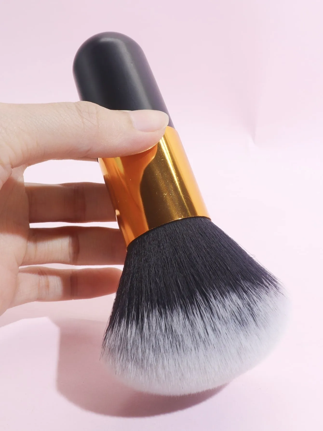 1pc Large Loose Powder Brush, Multi-Purpose Makeup Brush For Setting Make-Up Or Nail Dust, Fluffy And Portable