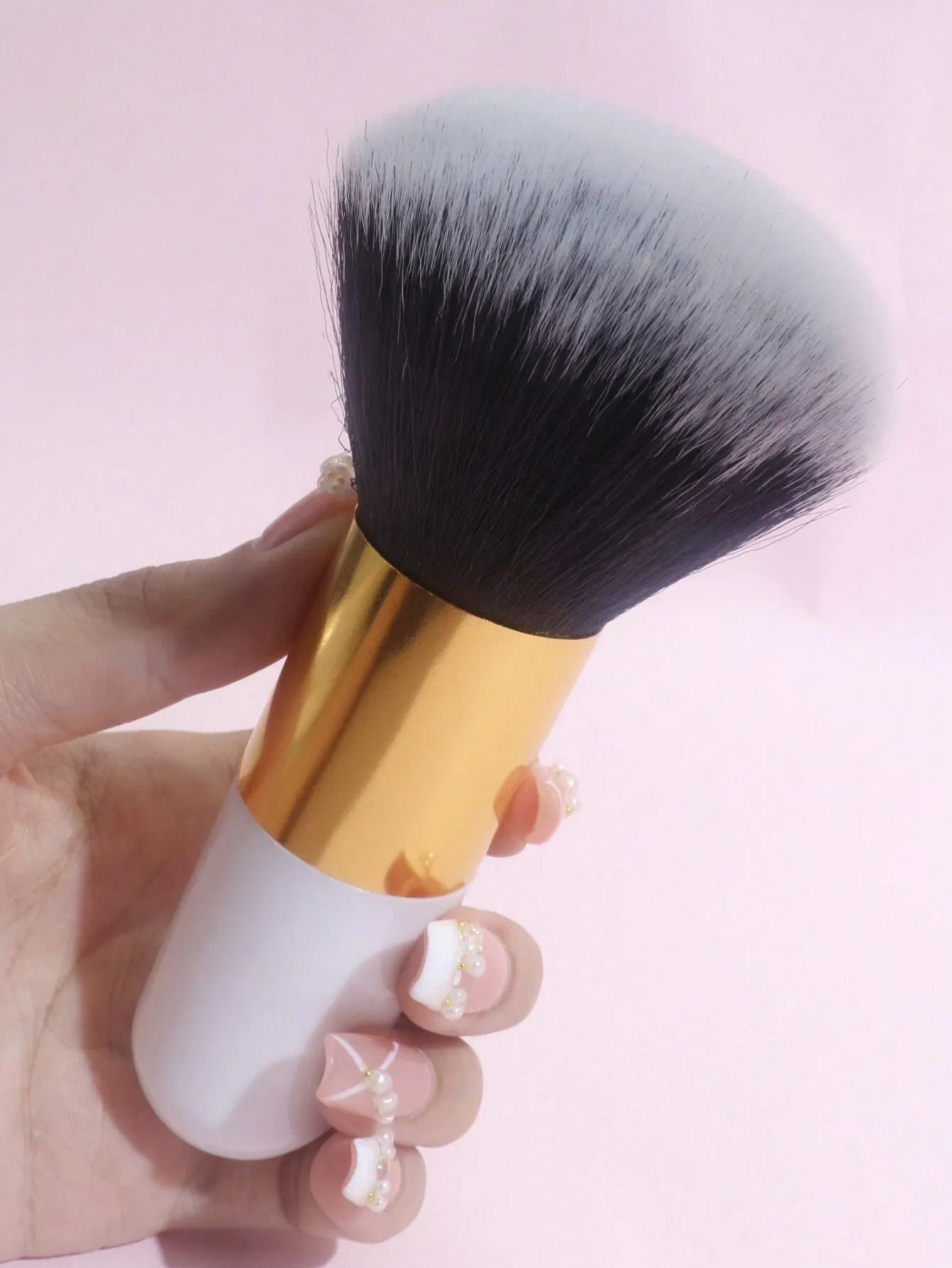 1pc Large Loose Powder Brush, Multi-Purpose Makeup Brush For Setting Make-Up Or Nail Dust, Fluffy And Portable