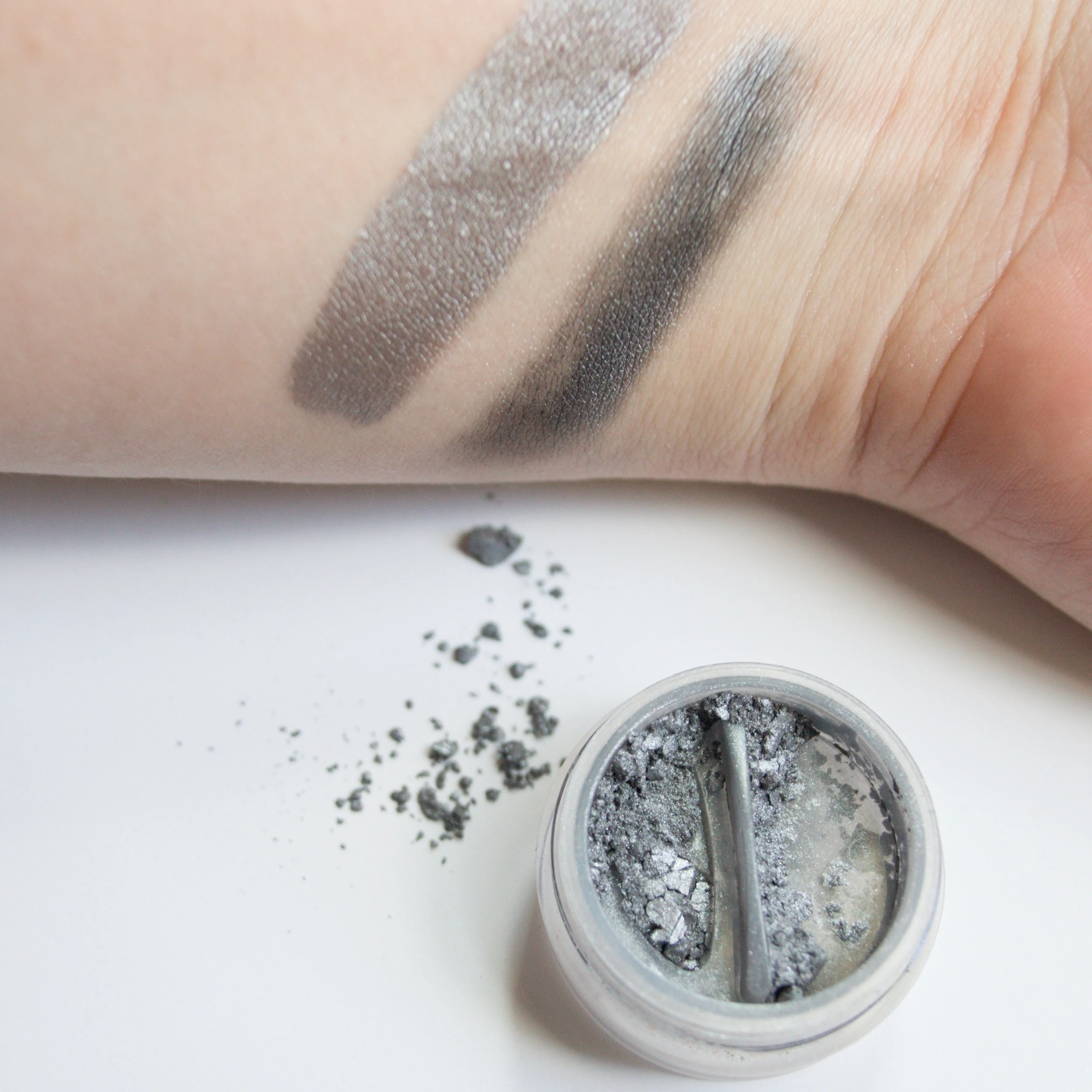 Armor Gray Eyeshadow